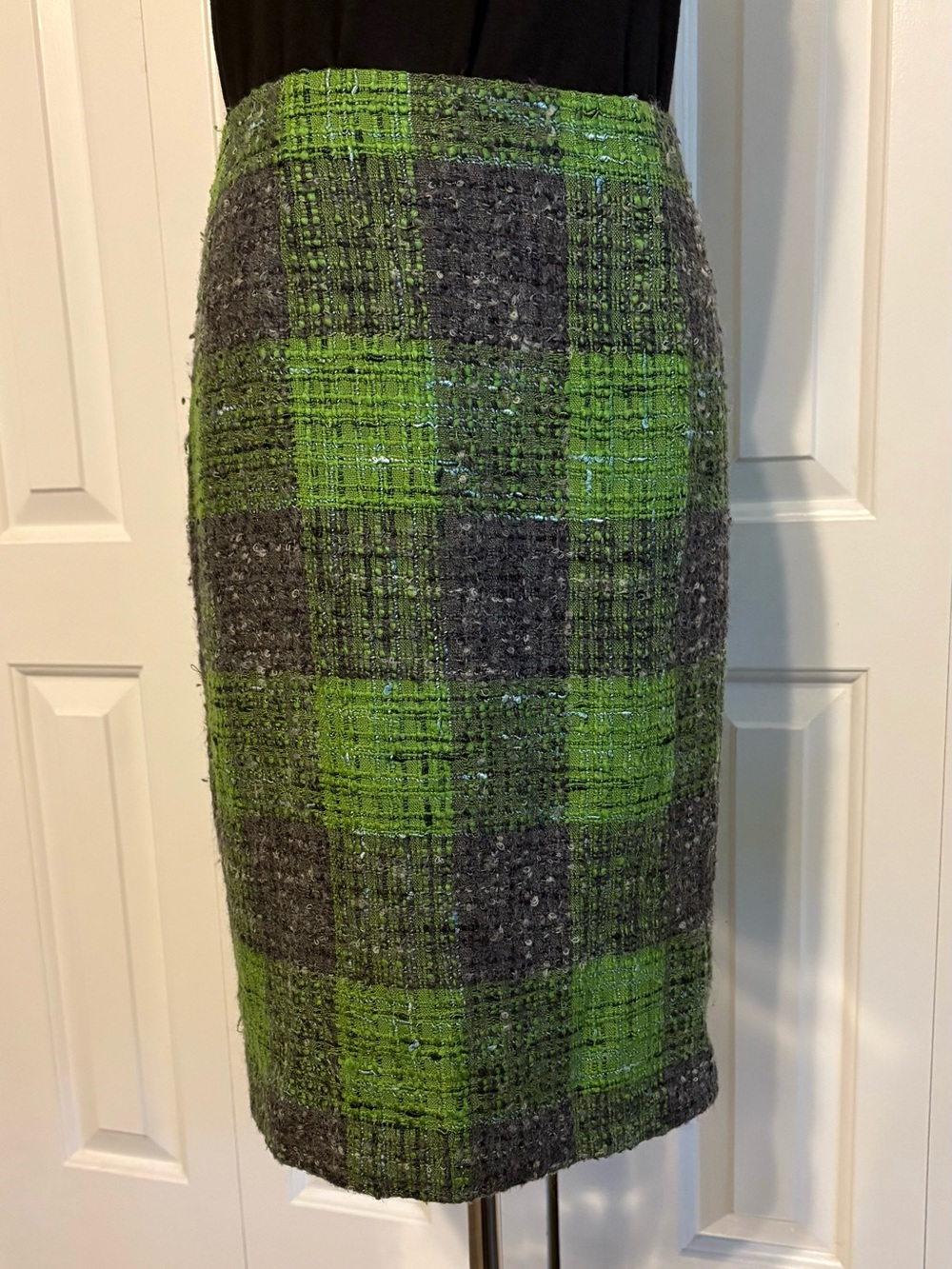 JON Green and Gray Plaid Tweed Pencil Skirt